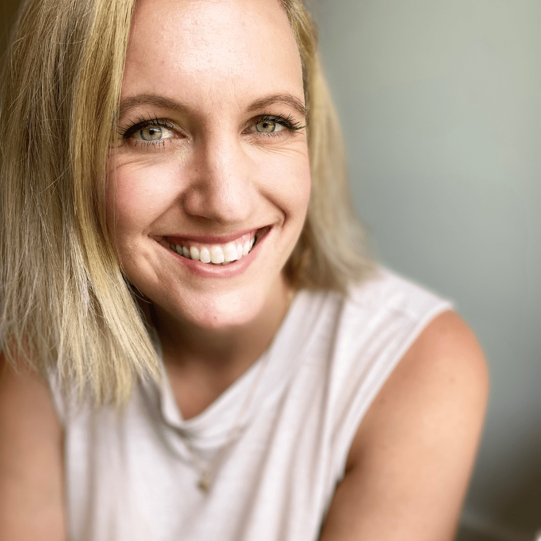 What Is Adenomyosis? Symptoms, Support and the Reality of Being Underdiagnosed - Fri Period