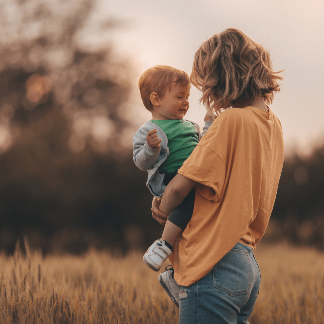 How your menstrual cycle can help you "mom" better - Fri Period