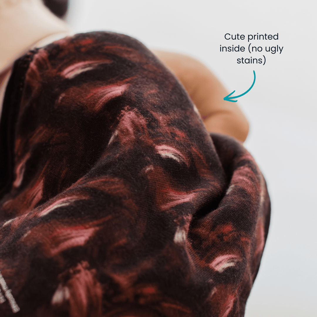 Close-up of Fri Period's printed gusset.
